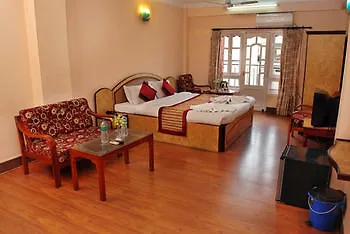 Hotel Happy 3*
